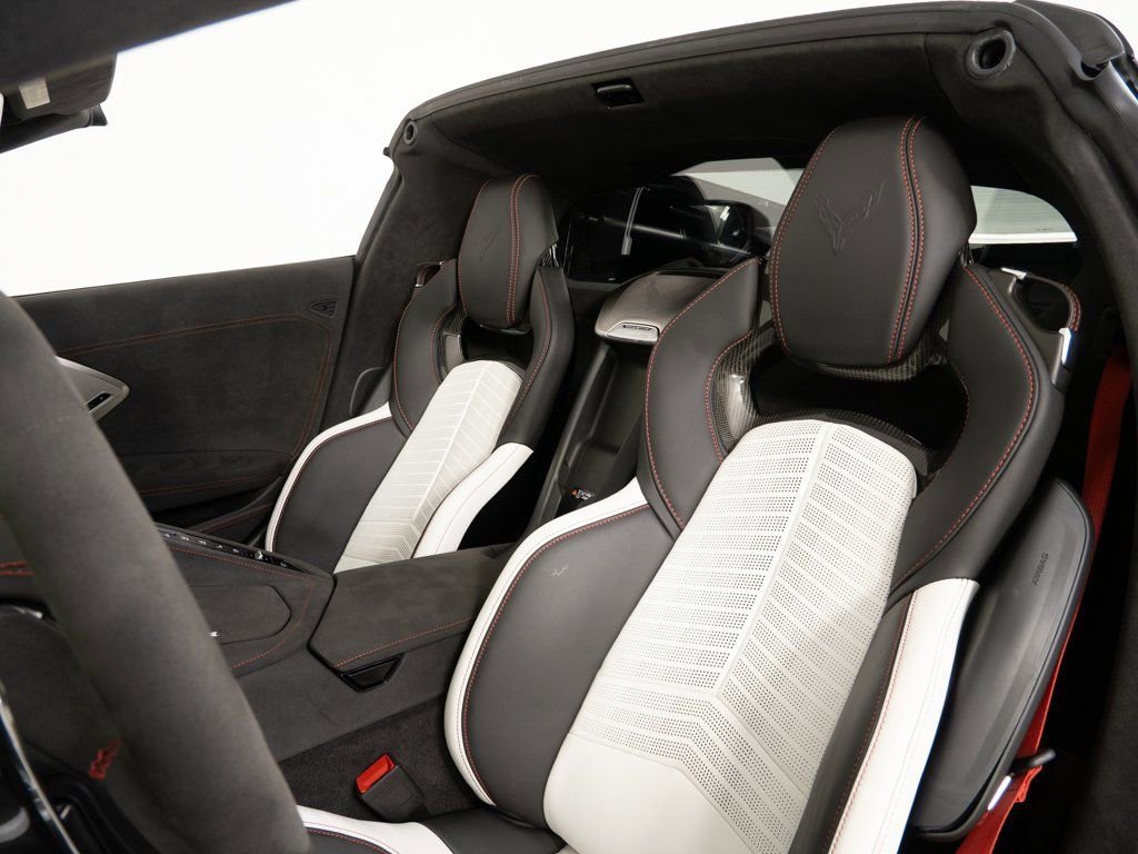 Used 2023 Chevrolet Corvette Stingray Premium Cpe w/ 3LT image 5