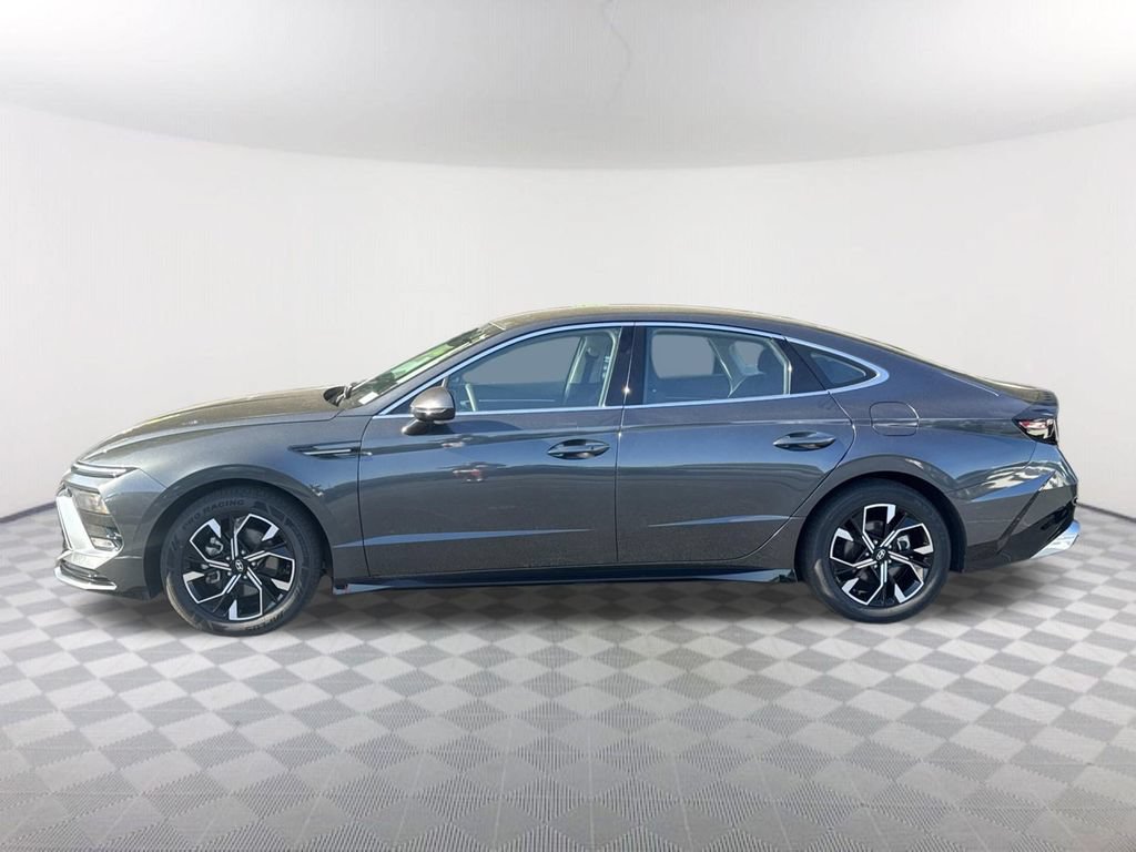 Used 2025 Hyundai Sonata SEL FWD image 8