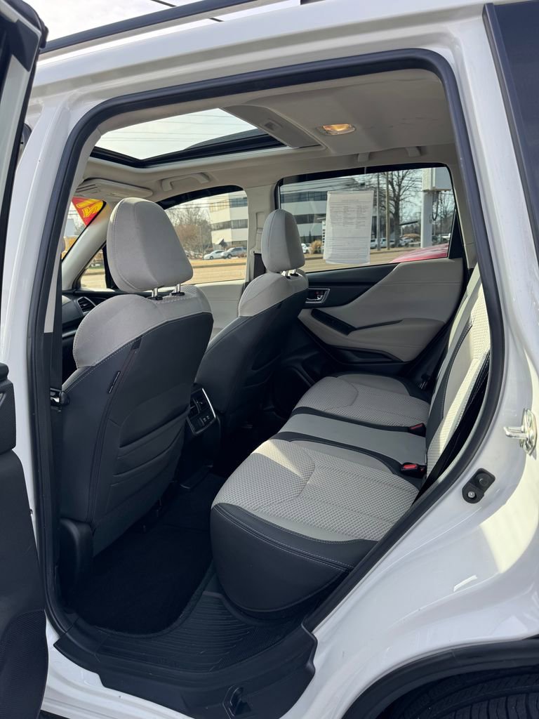 Used 2021 Subaru Forester Premium image 33