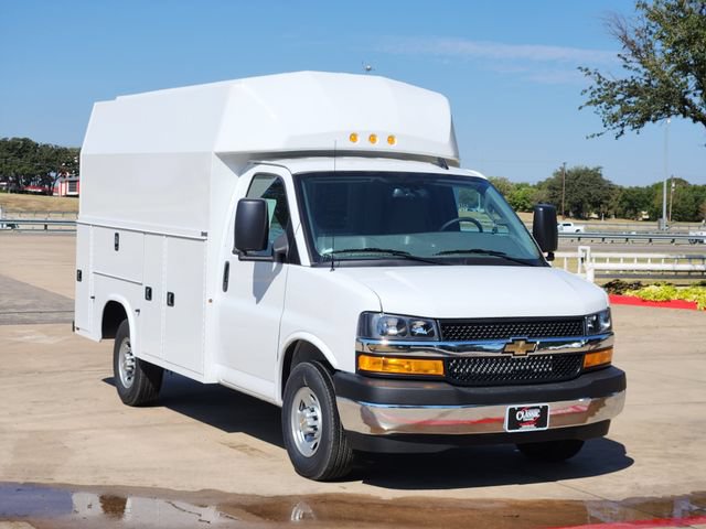 New 2025 Chevrolet Express 3500 w/ Power Convenience Package RWD video 2