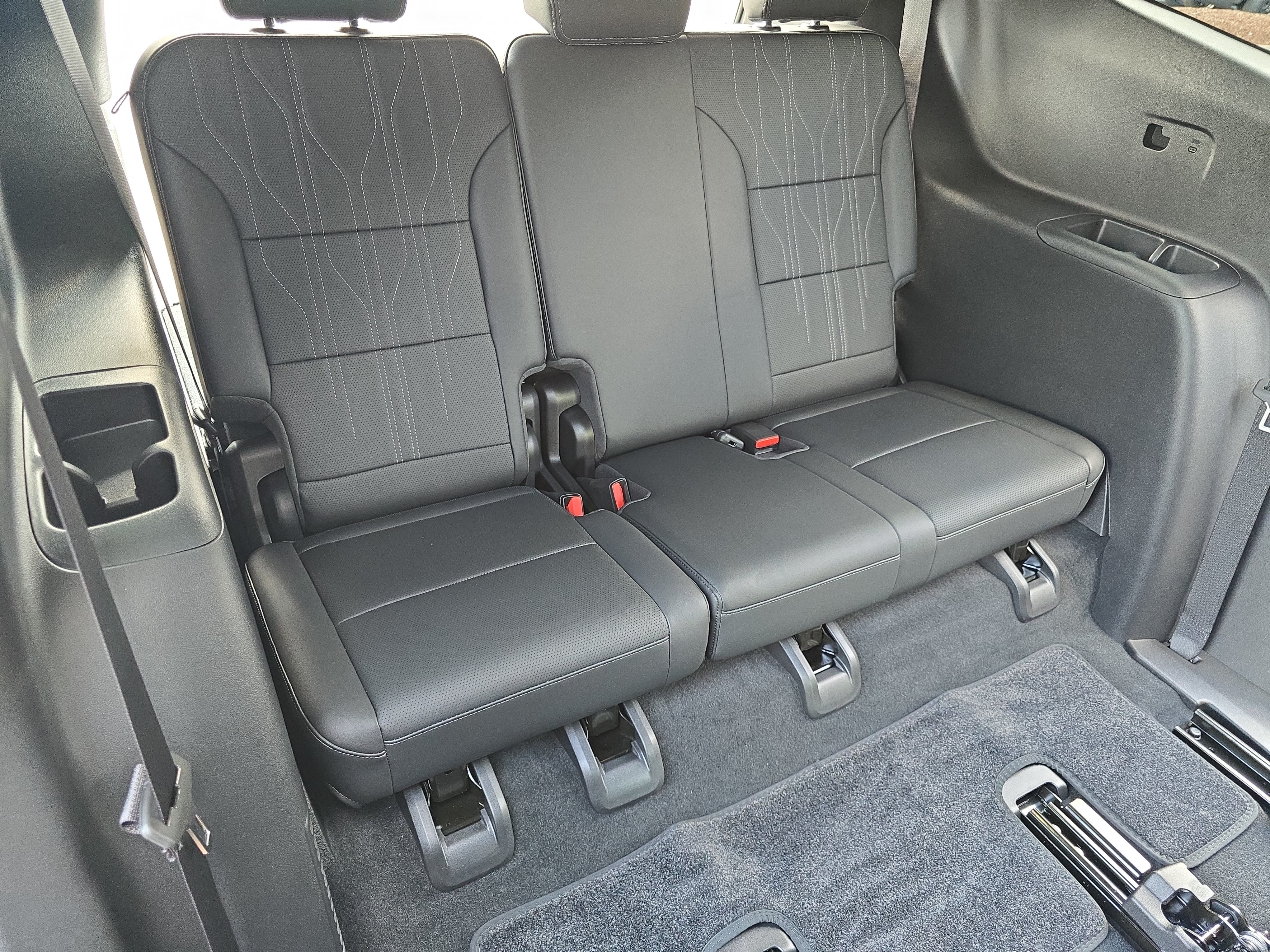 Used 2026 Buick Enclave Avenir w/ Super Cruise Package FWD image 12