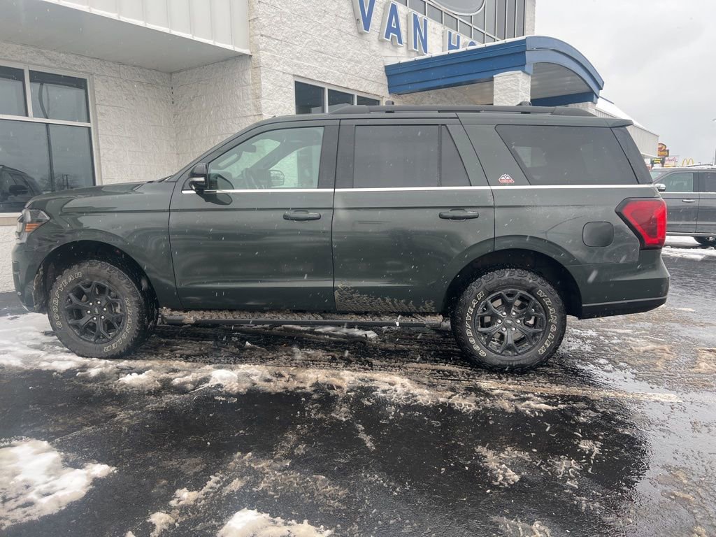 Used 2022 Ford Expedition Timberline image 4