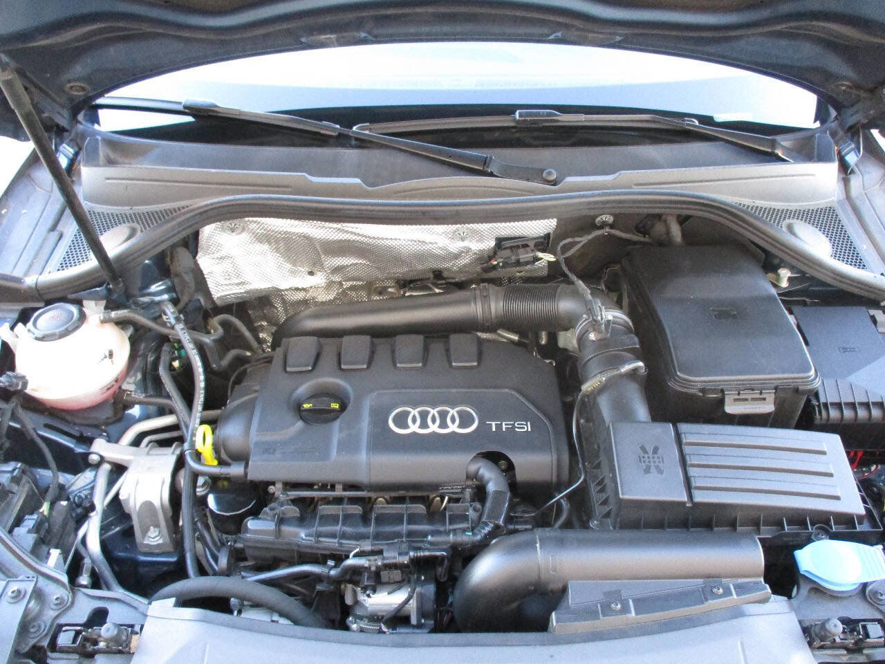 Used 2018 Audi Q3 2.0T Premium Plus w/ Premium Plus Package image 35