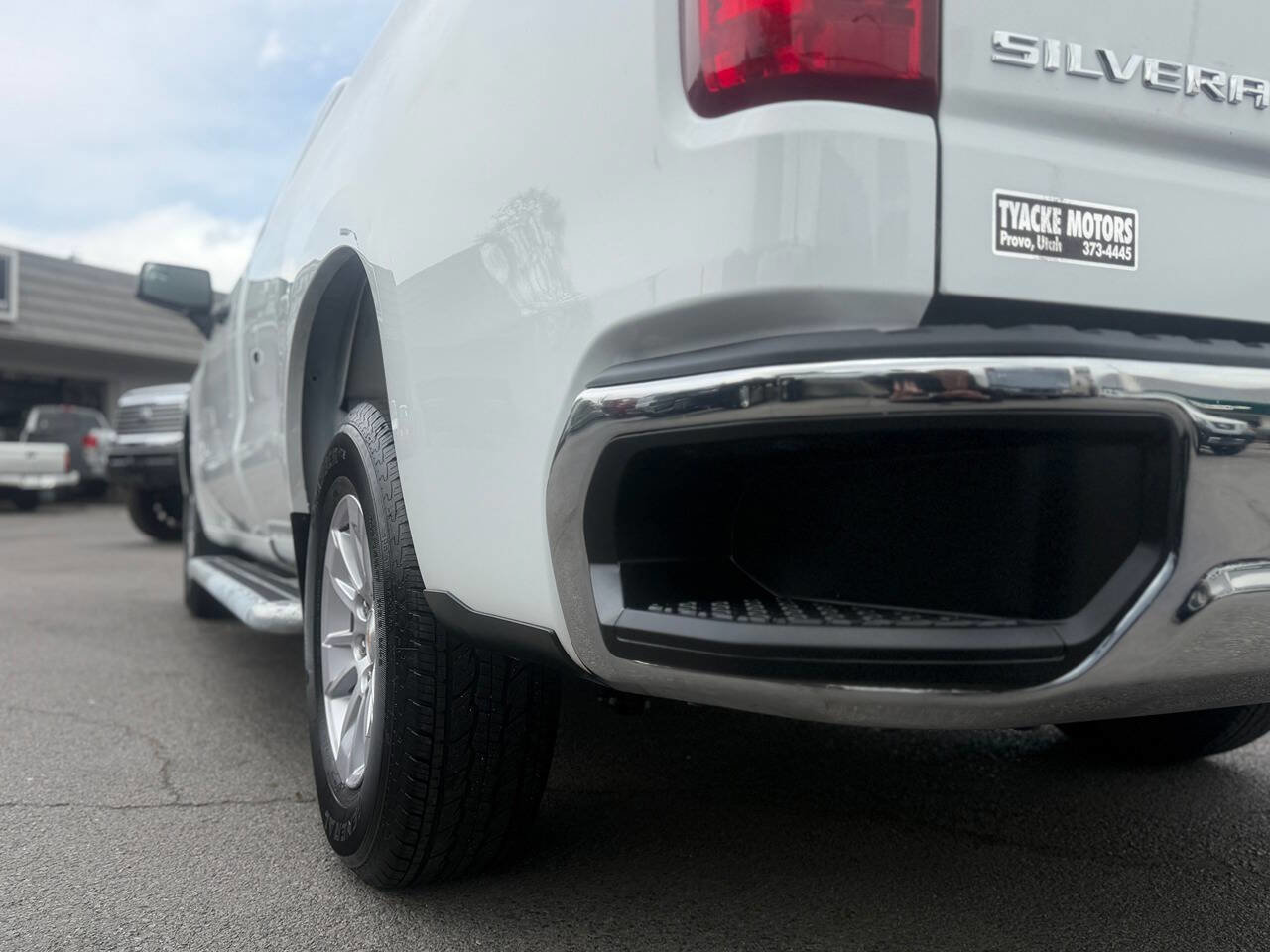 Used 2025 Chevrolet Silverado 1500 W/T RWD image 29