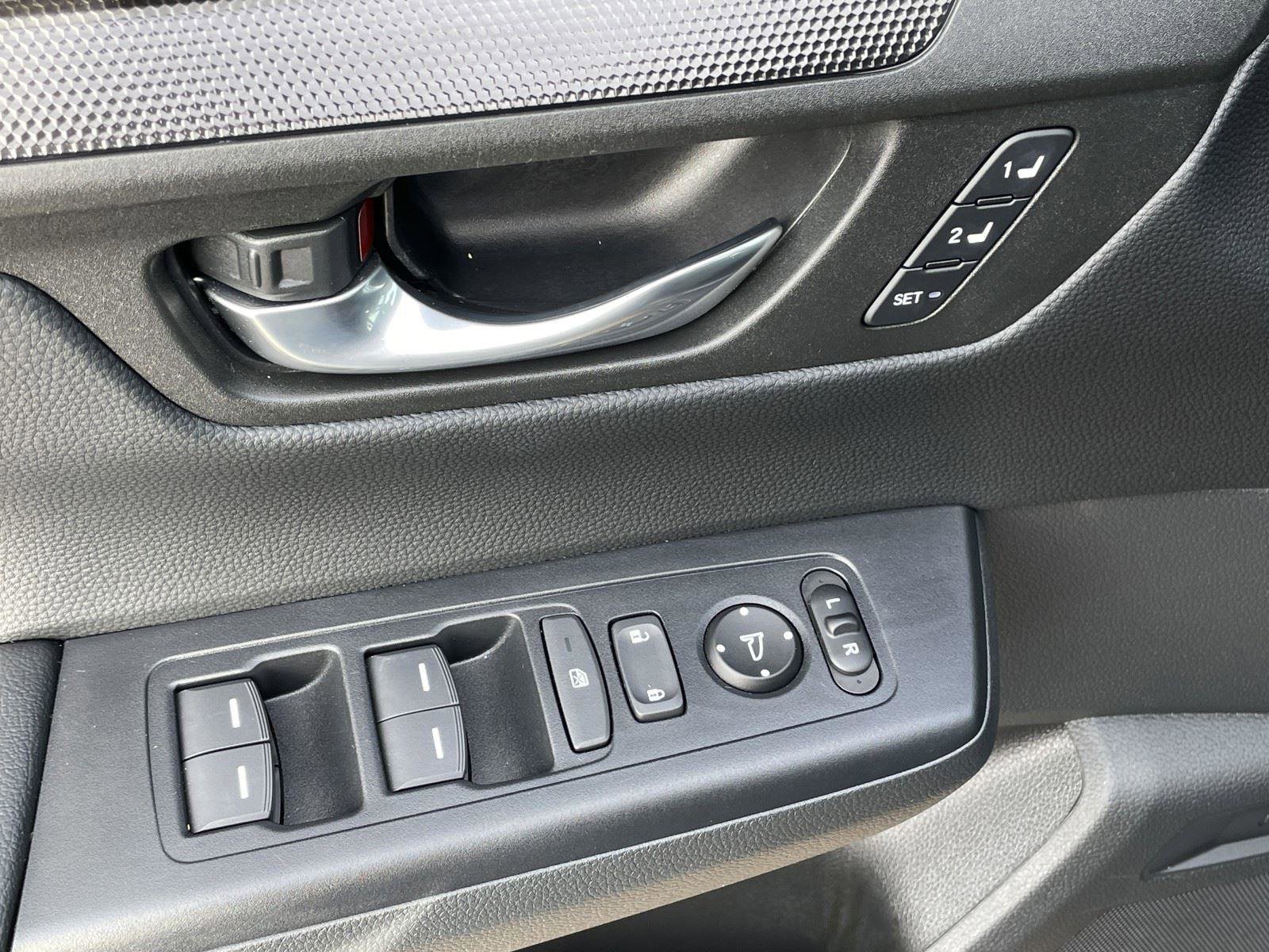 Used 2026 Honda CR-V Sport-L image 12