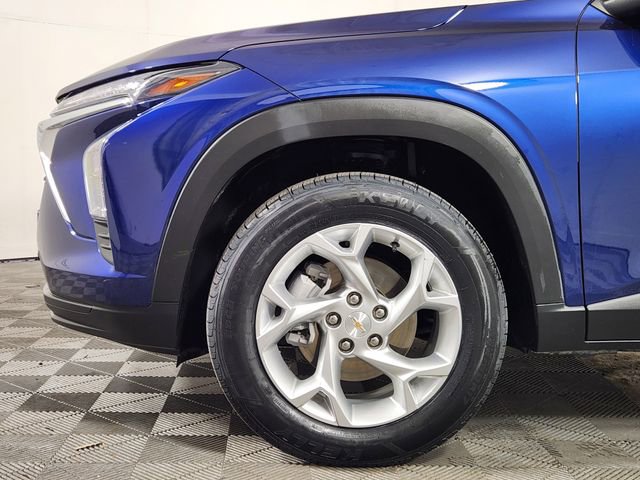 Certified 2024 Chevrolet Trax LS w/ LS Convenience Package FWD image 9