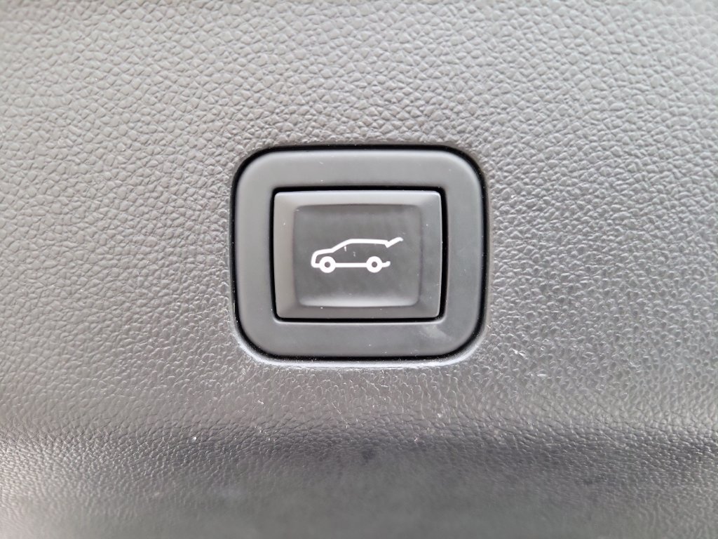 Used 2024 Chevrolet Suburban LT AWD/4WD image 11