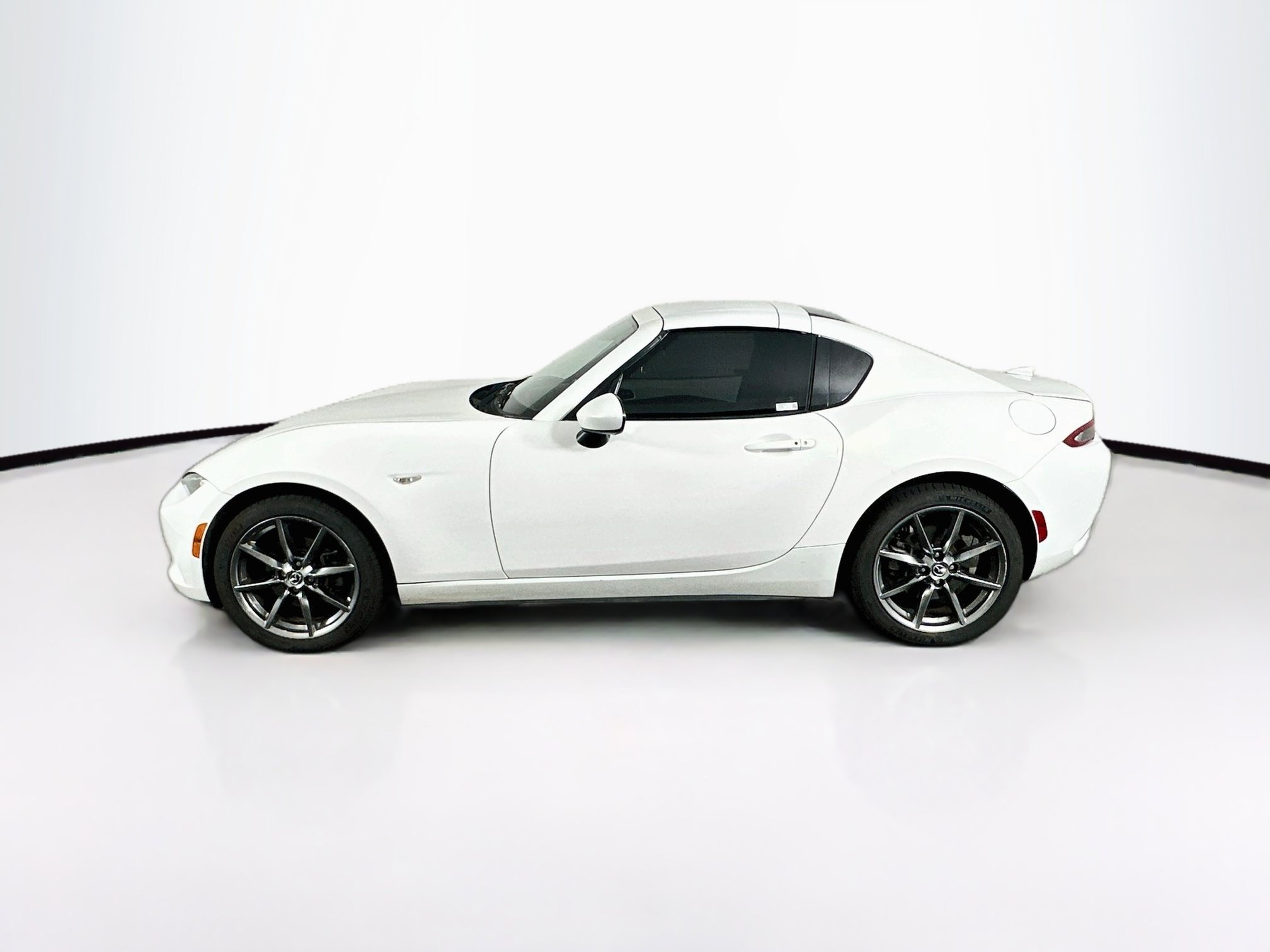 Used 2017 MAZDA MX-5 Miata RF Grand Touring RWD image 4