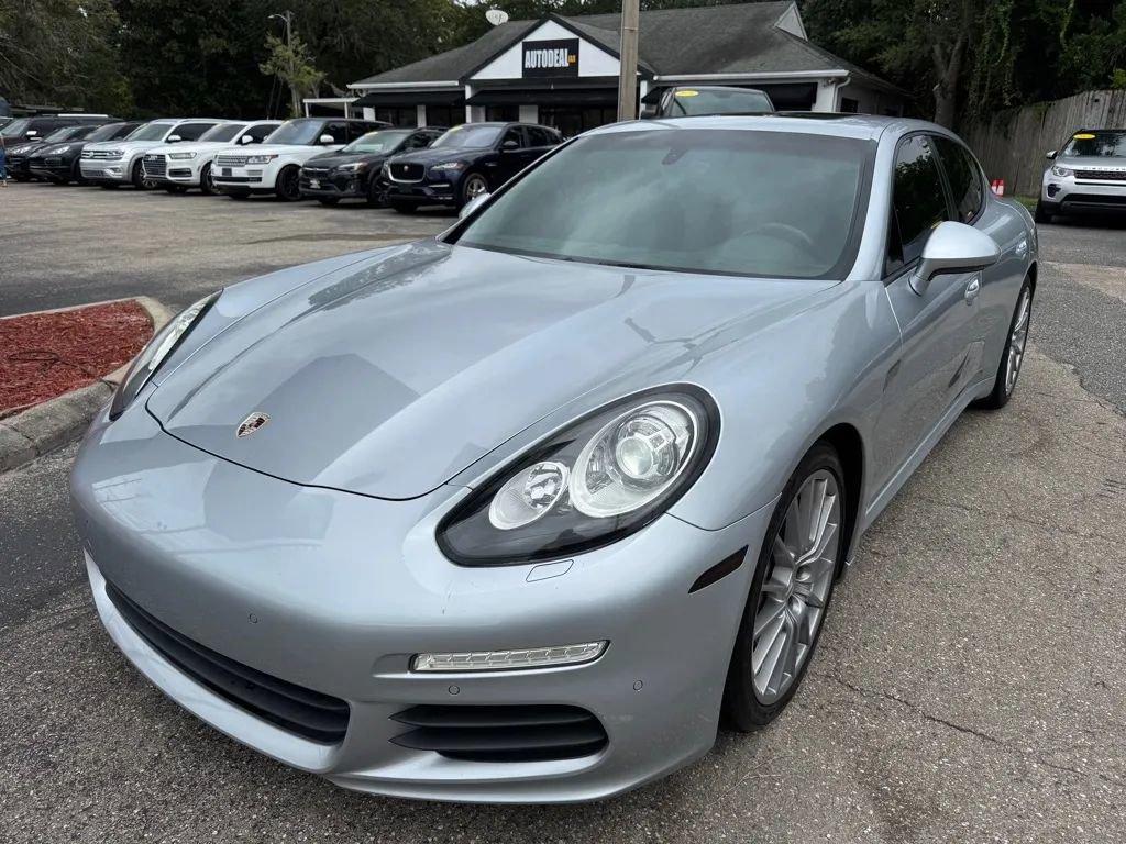 Used 2015 Porsche Panamera w/ Premium Package image 1