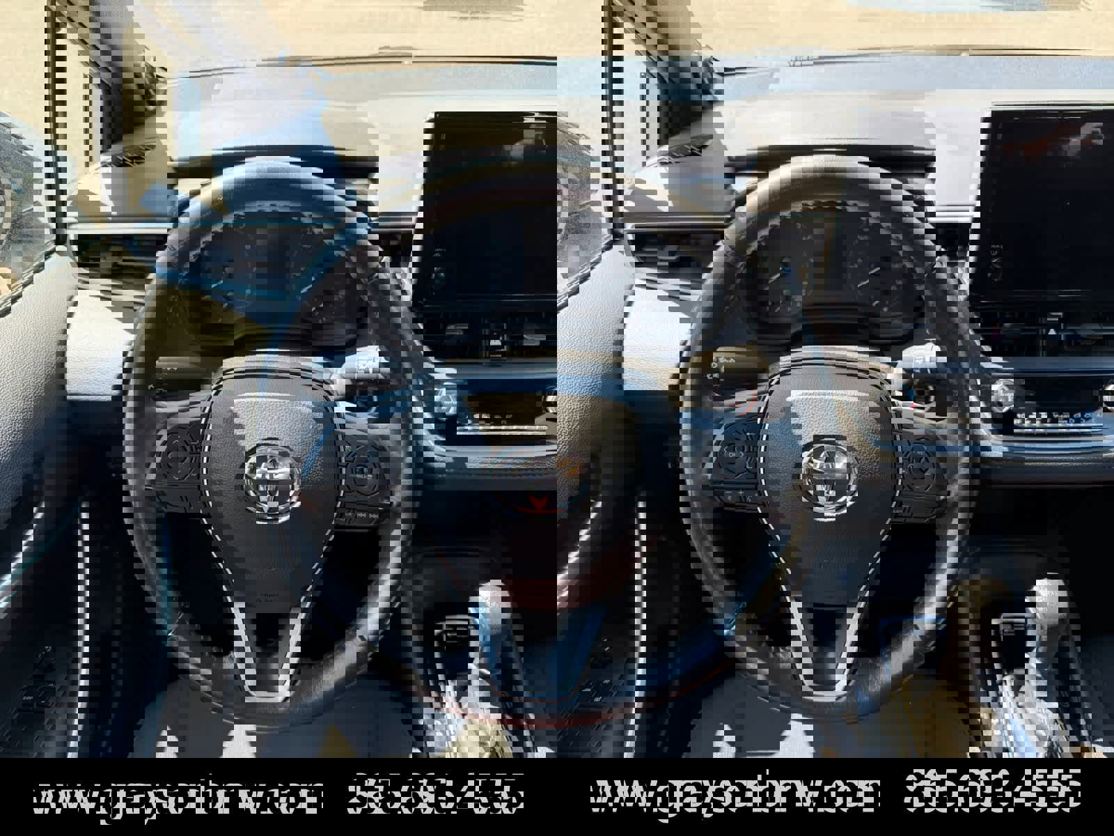 Used 2024 Toyota Corolla Sedan w/ SE Convenience Package image 17