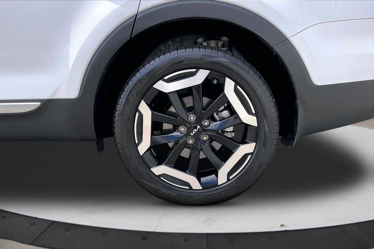 Used 2025 Kia Telluride EX w/ EX Captain's Chair Package FWD image 38