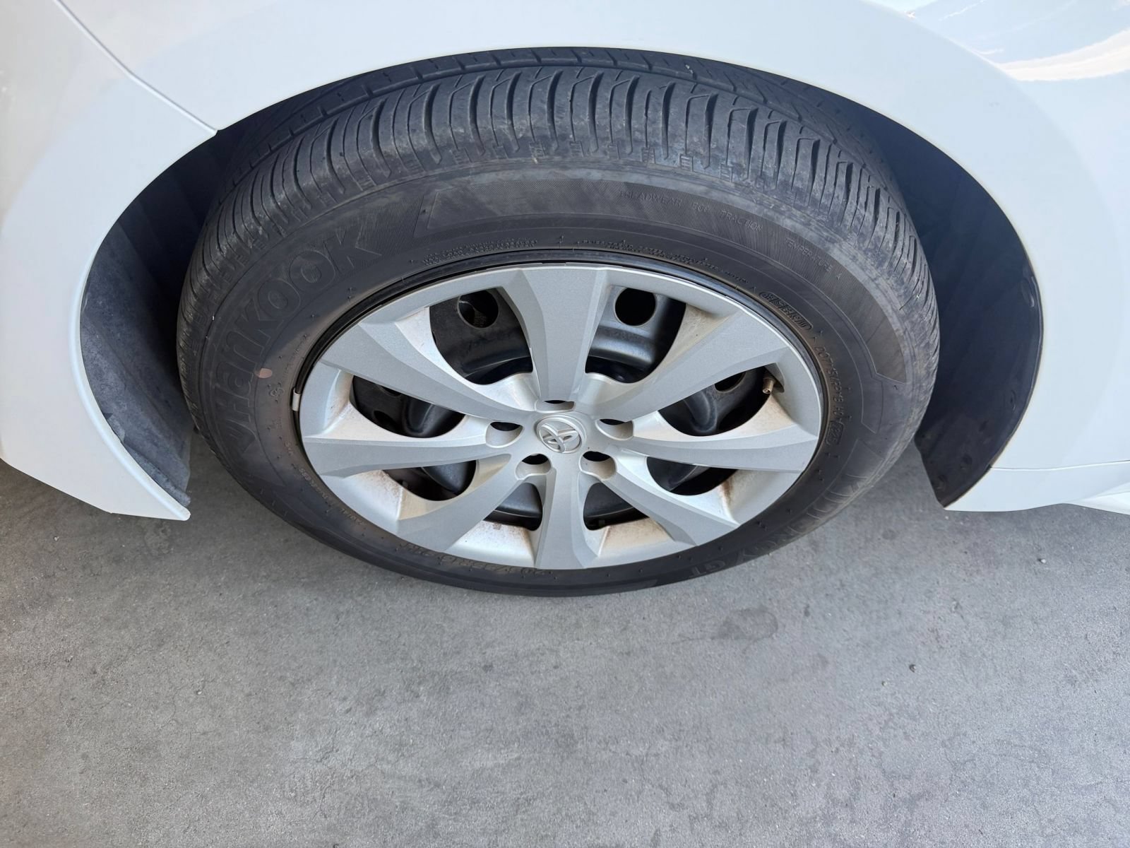 Used 2025 Toyota Corolla LE FWD image 53