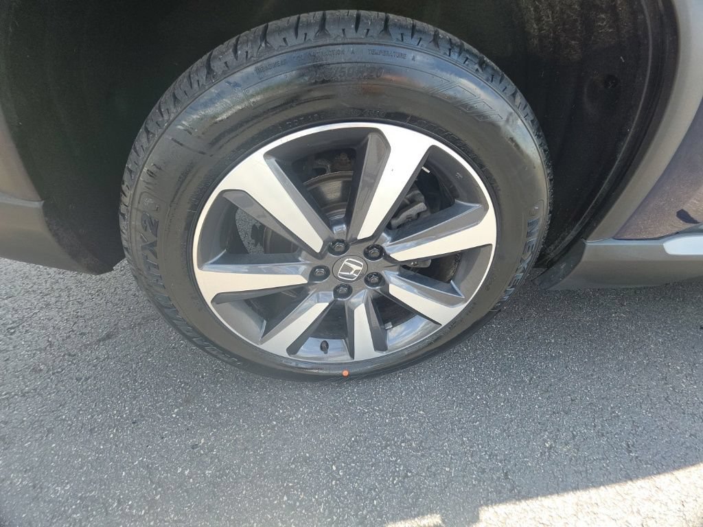 Certified 2023 Honda Pilot Touring image 11