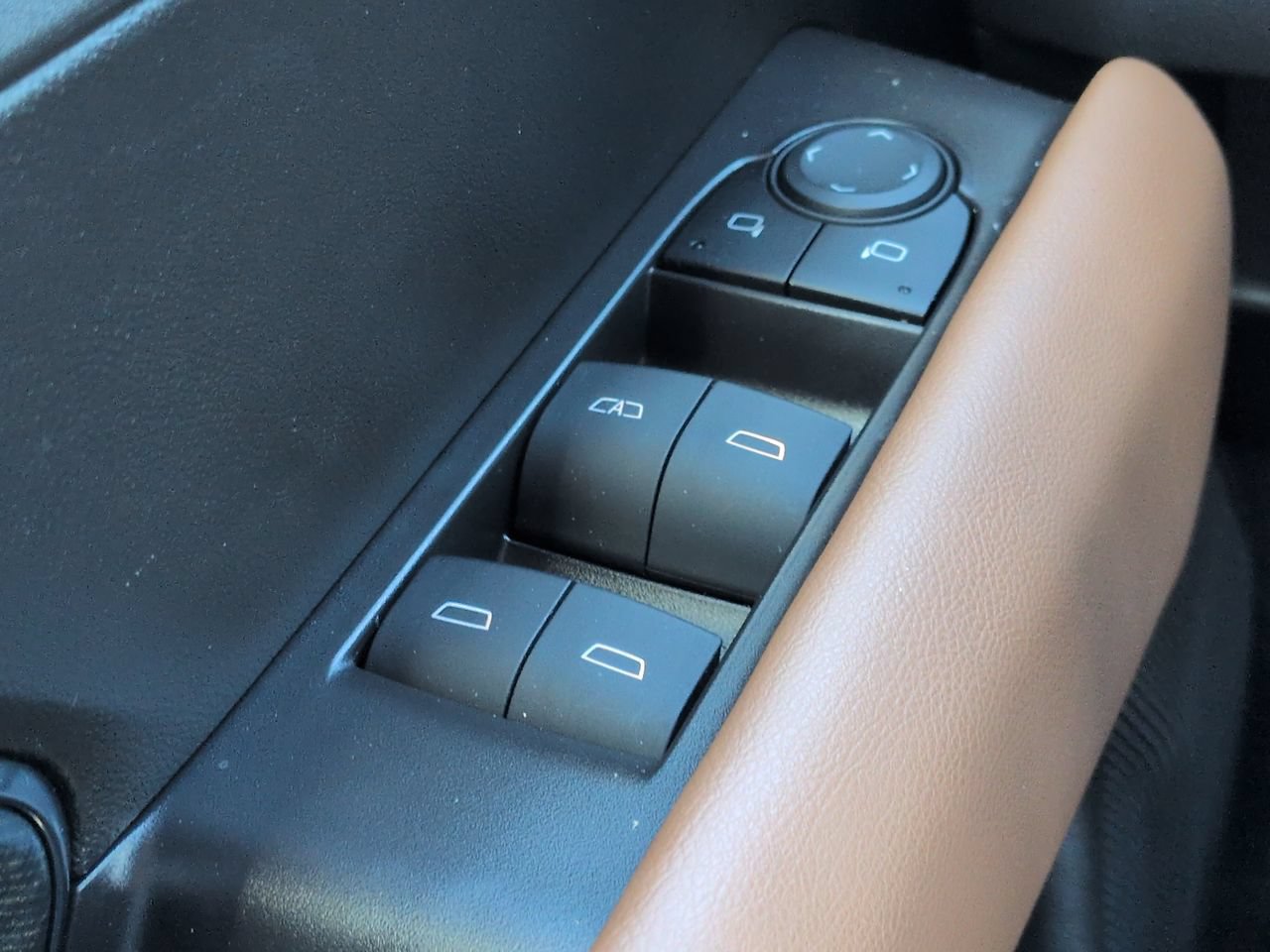 Used 2024 GMC Canyon AT4 AWD/4WD image 26