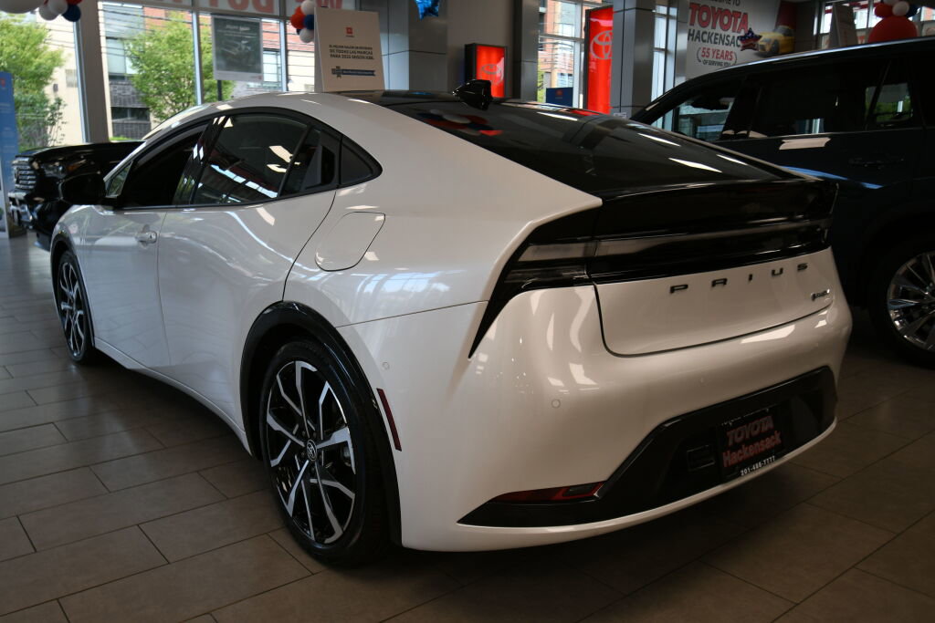 New 2026 Toyota Prius Plug-In Hybrid image 3