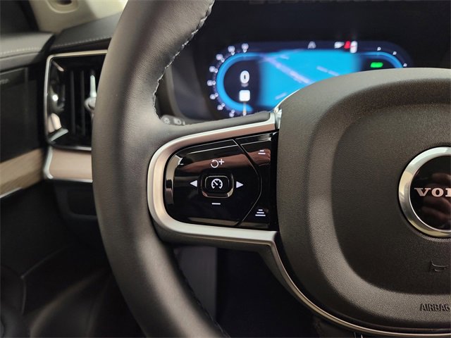 New 2025 Volvo XC90 T8 Plus w/ Protection Package Premier image 28