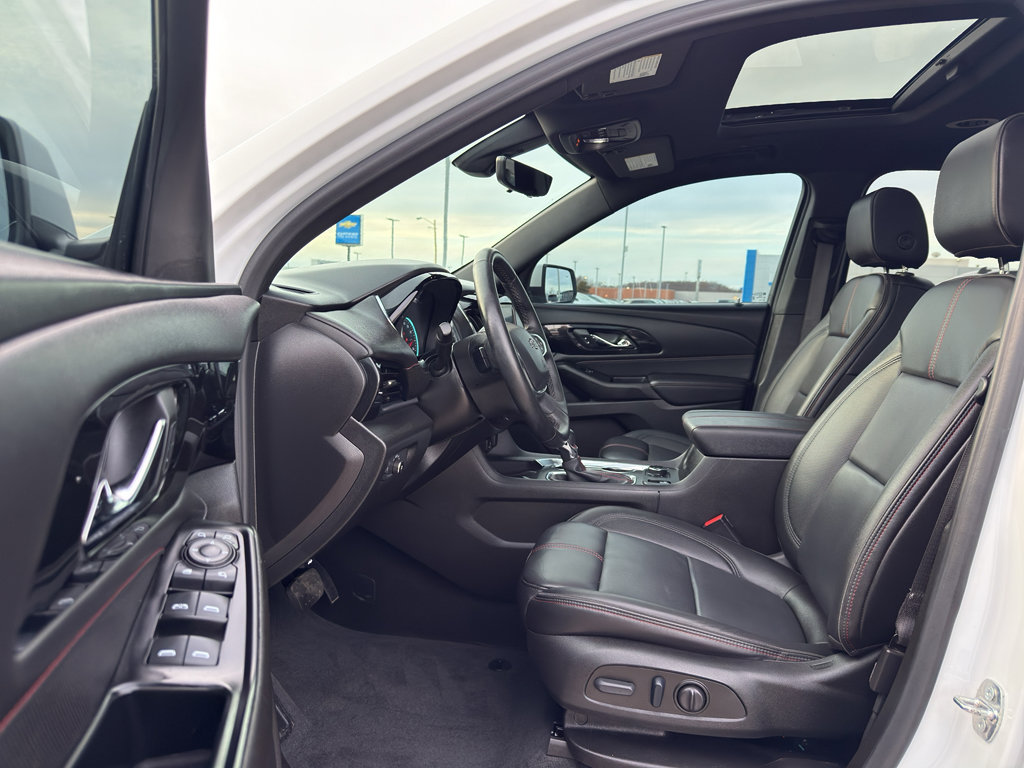 Used 2023 Chevrolet Traverse RS w/ LPO, Floor Liner Package image 12