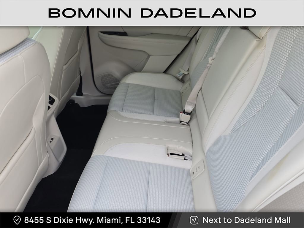 Used 2023 Buick Envision Preferred image 13