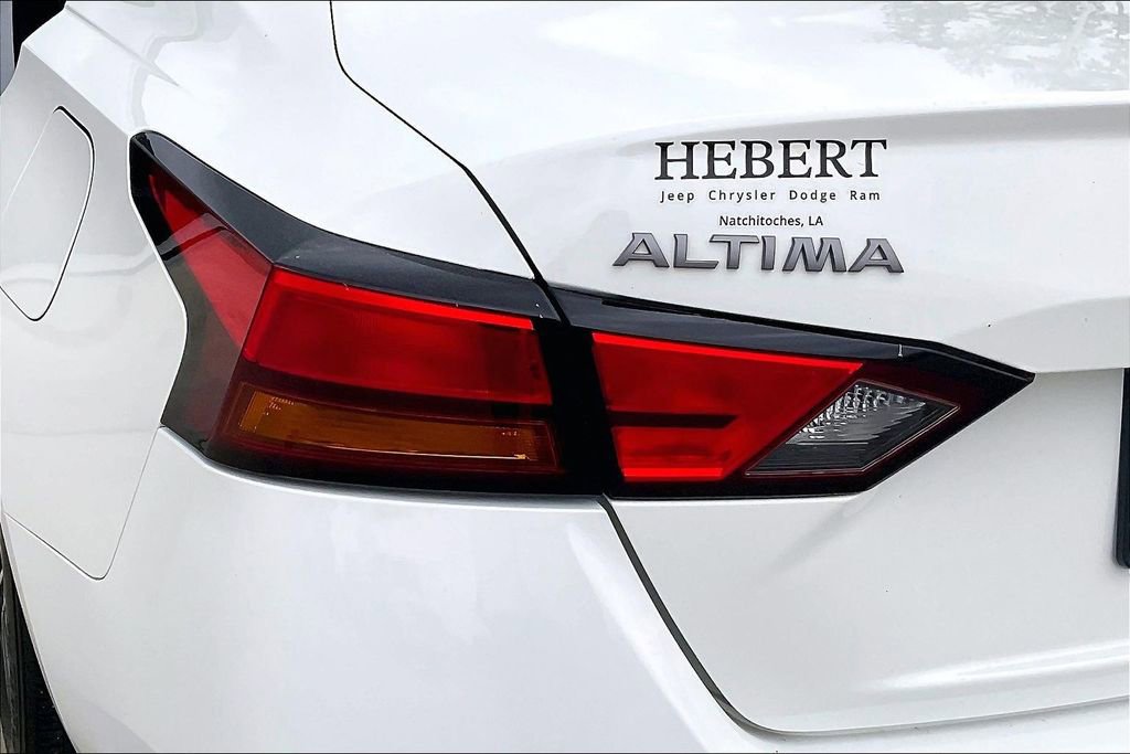 Used 2025 Nissan Altima 2.5 SV image 29