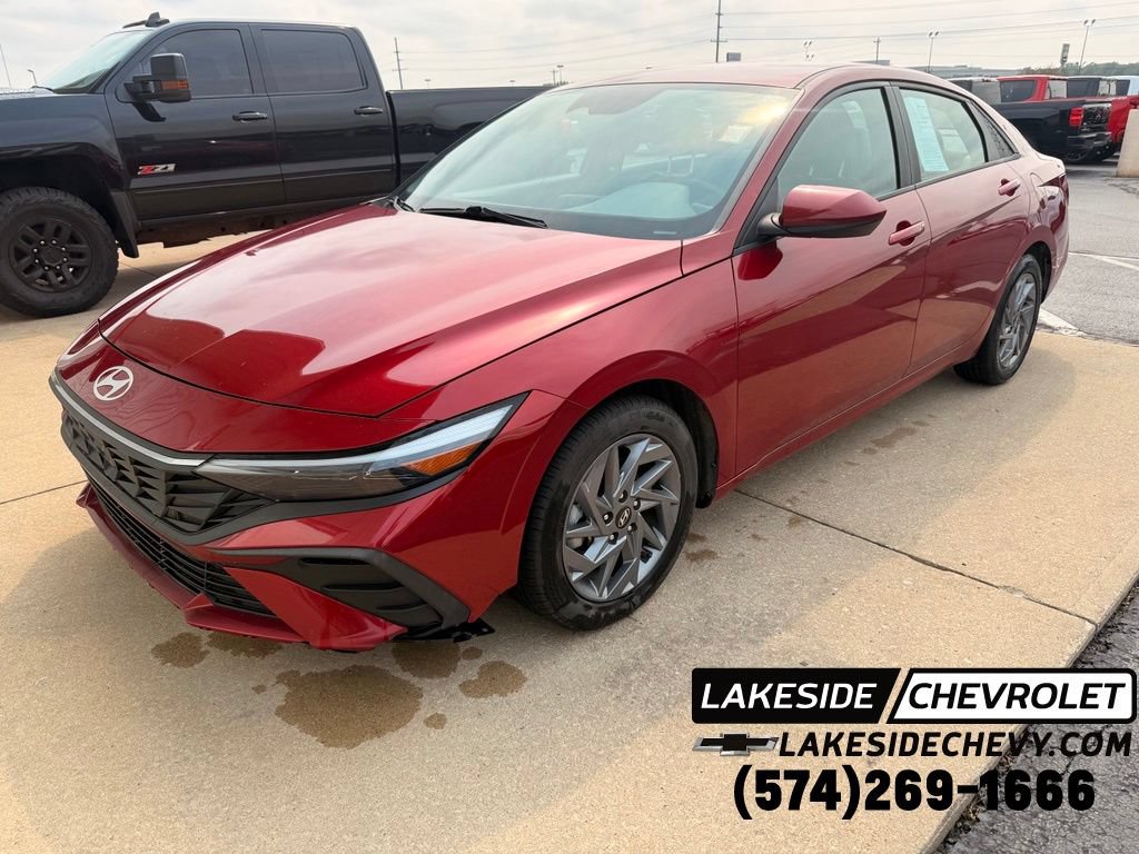 Used 2024 Hyundai Elantra SEL FWD image 1