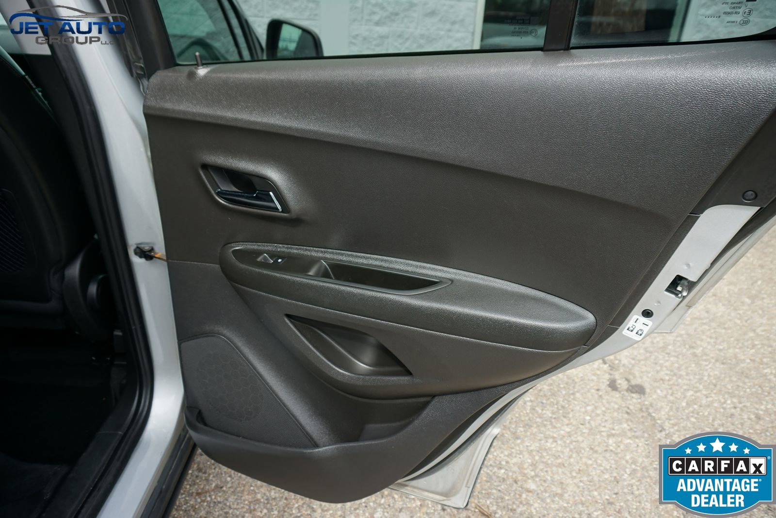 Used 2020 Chevrolet Trax LT w/ LT Convenience Package image 22