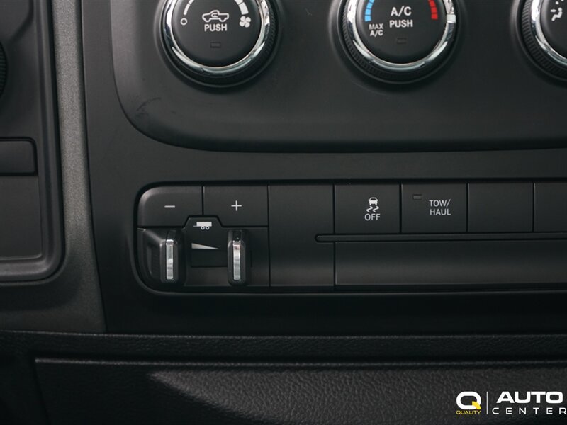 Used 2018 RAM 1500 ST w/ SXT Appearance Group AWD/4WD image 19