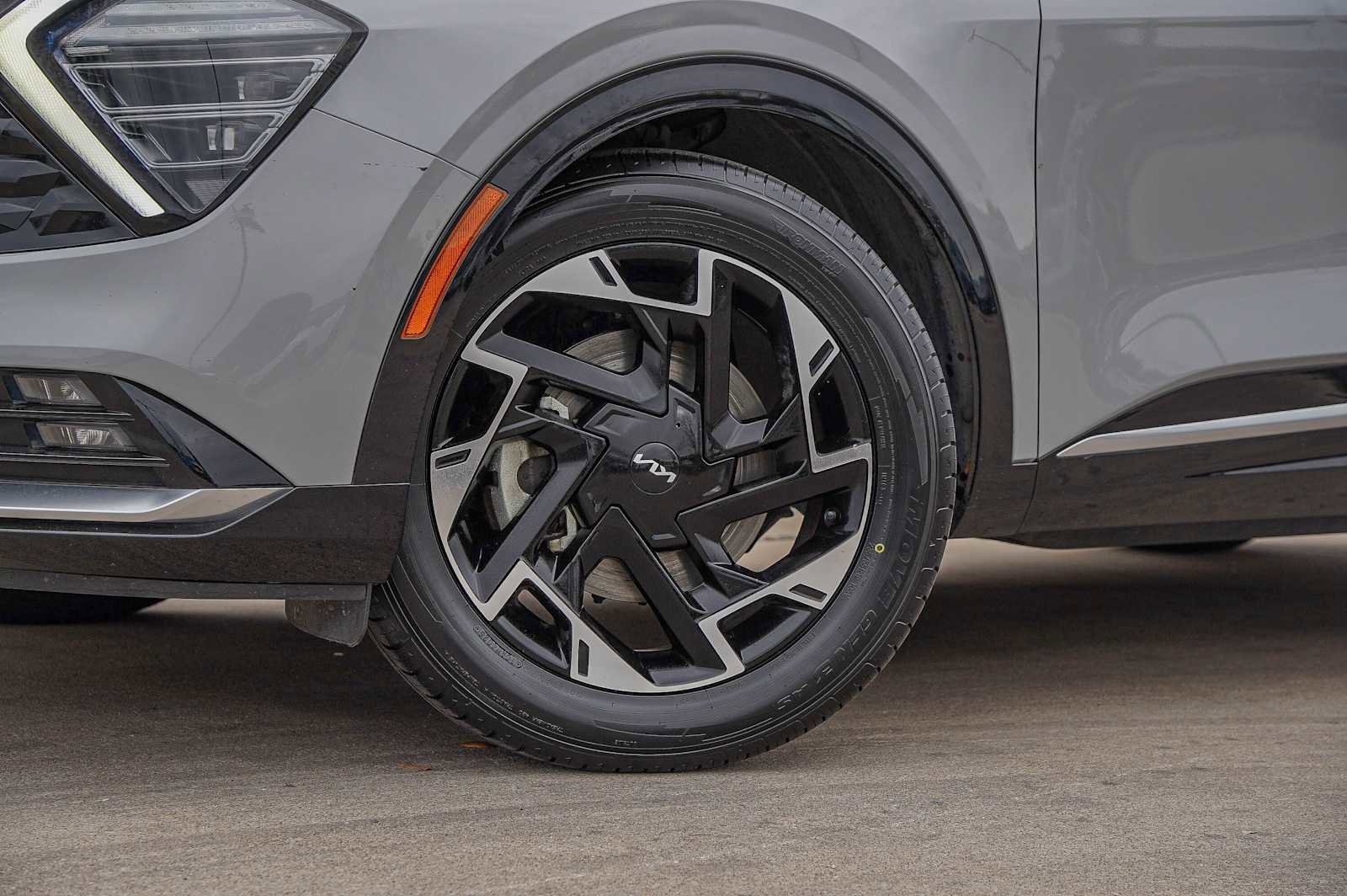 Certified 2023 Kia Sportage SX image 2