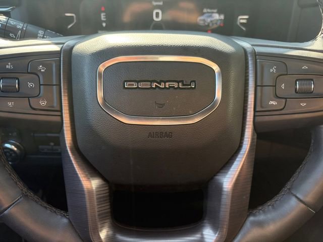 Used 2023 GMC Yukon Denali Ultimate AWD/4WD image 7