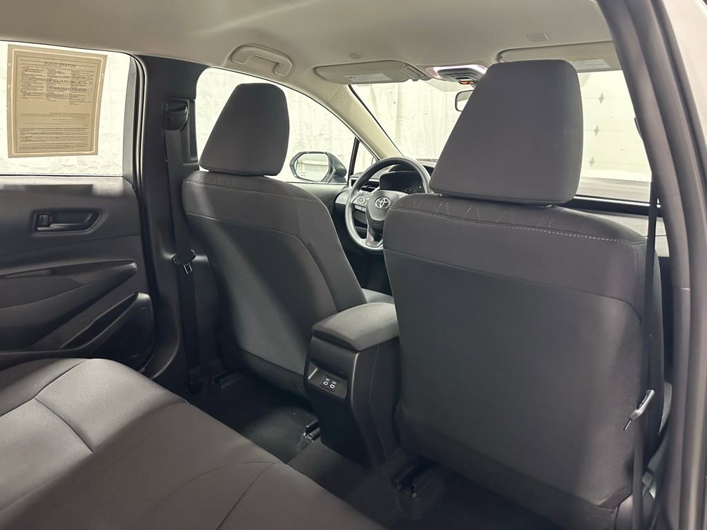 Used 2025 Toyota Corolla LE image 53
