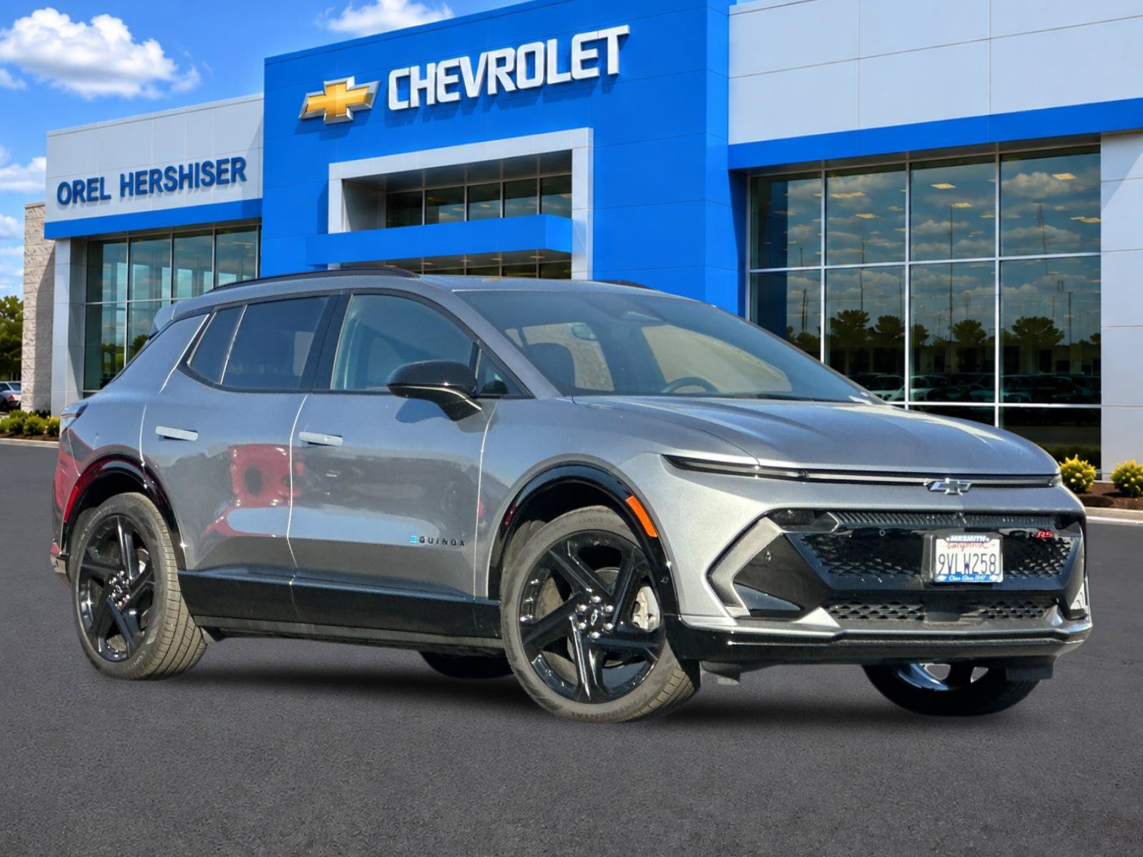 New 2025 Chevrolet Equinox EV RS w/ Active Safety Package 3 AWD/4WD image 2
