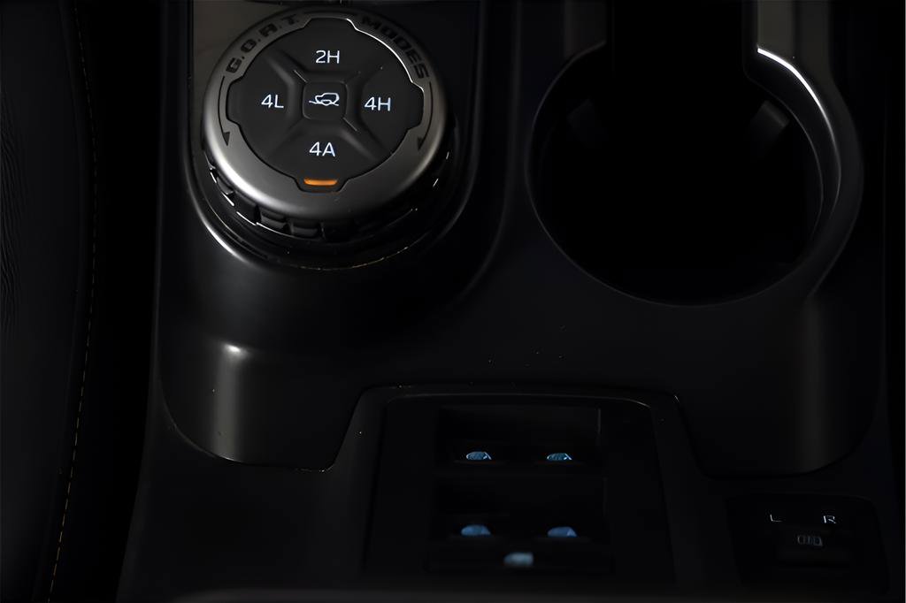 Used 2022 Ford Bronco Badlands image 39