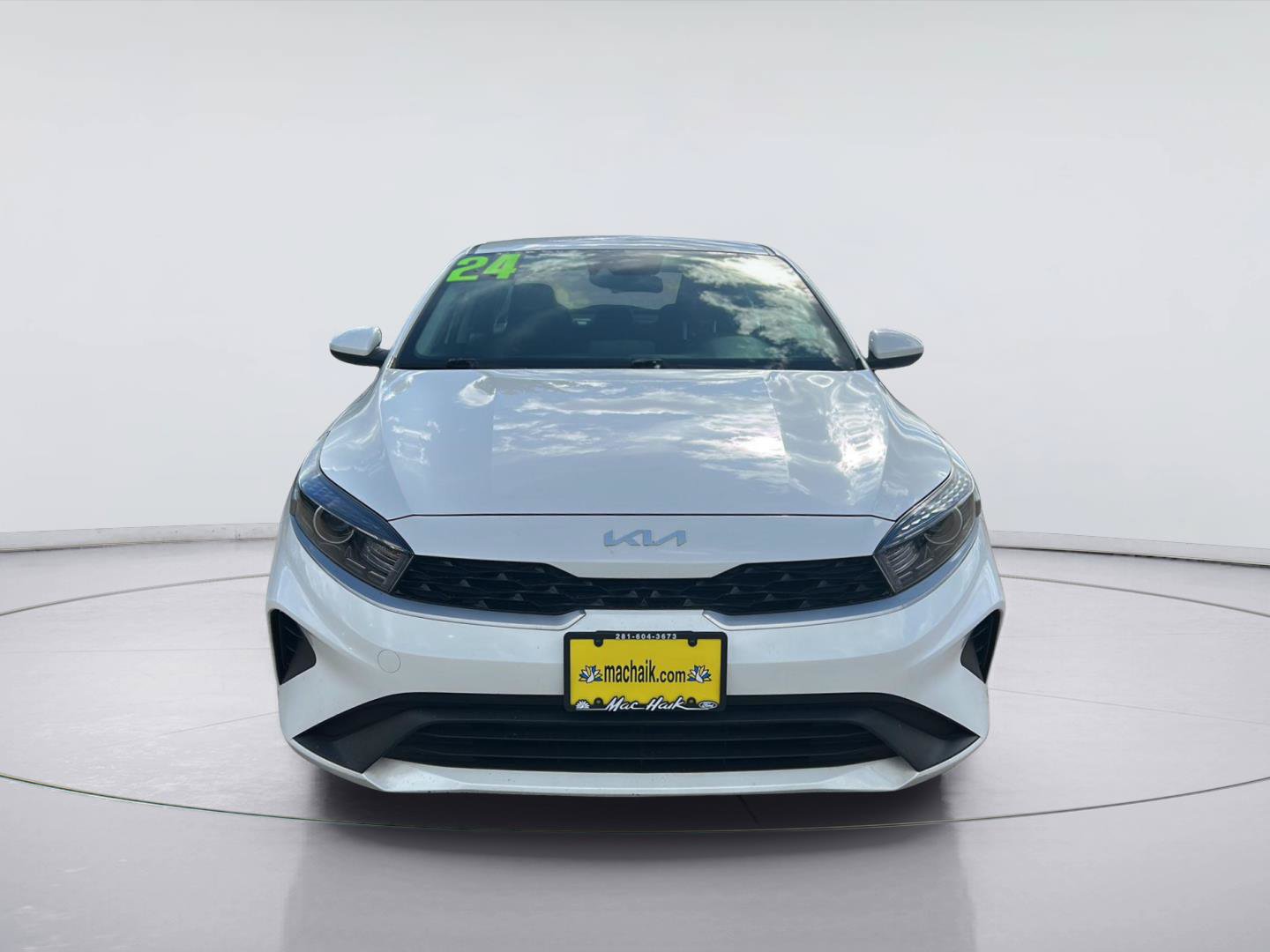 Used 2024 Kia Forte LXS FWD image 2