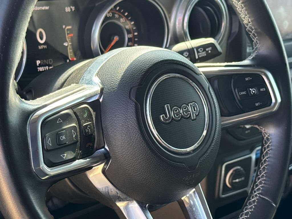 Used 2018 Jeep Wrangler Unlimited Sahara AWD/4WD image 30