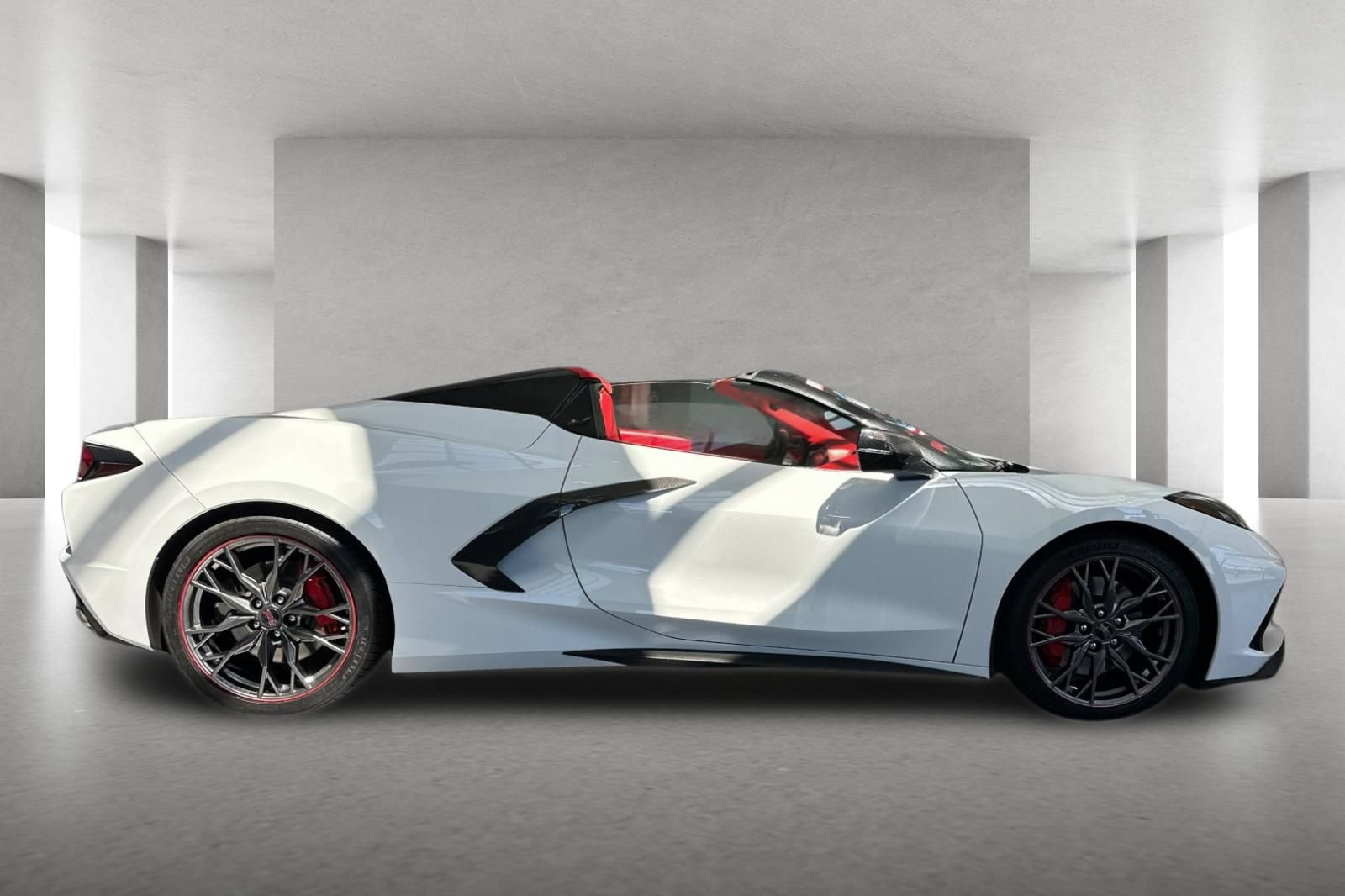 Used 2023 Chevrolet Corvette Stingray Premium Conv w/ Z51 Performance Package RWD image 3