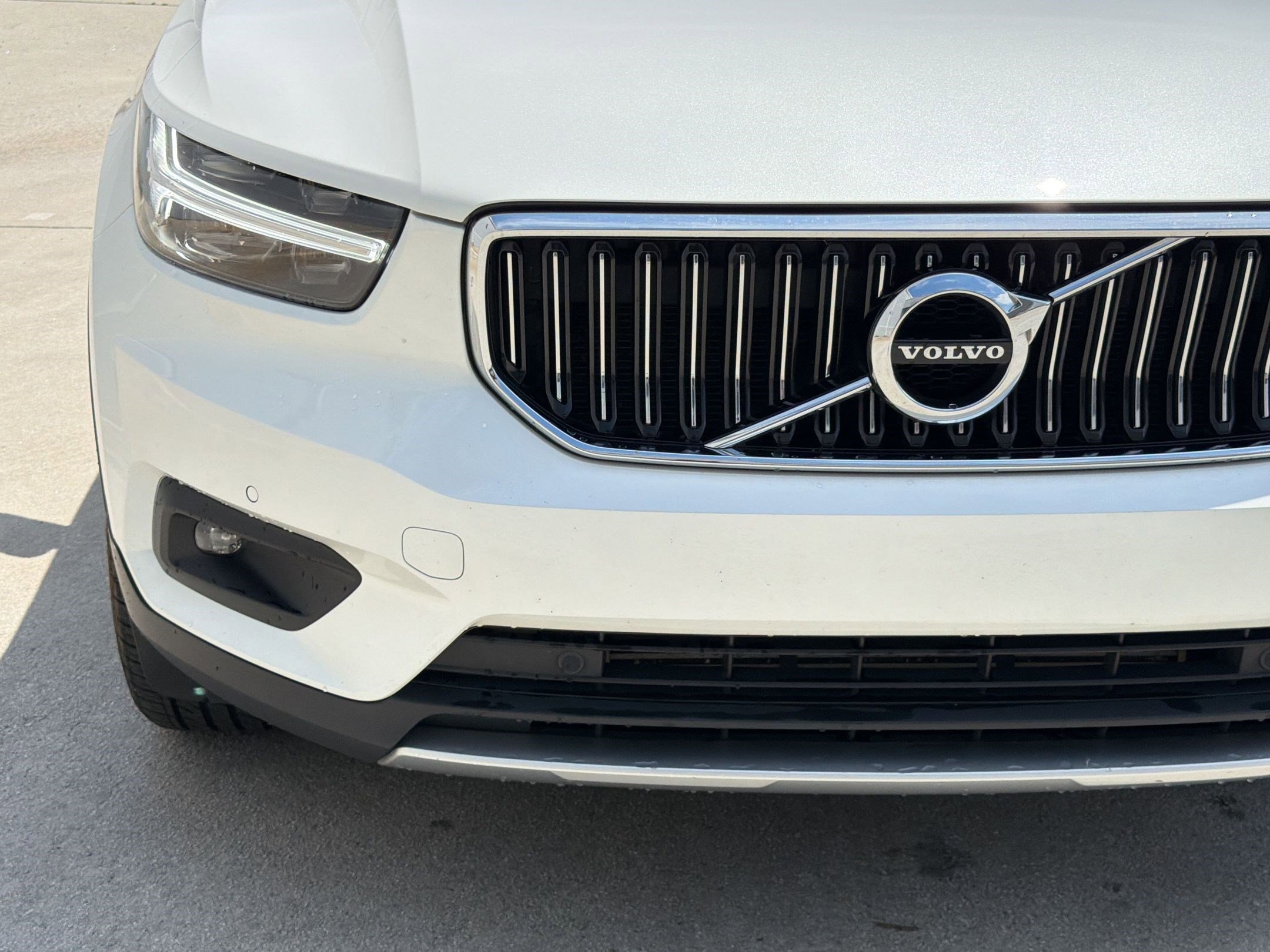 Used 2021 Volvo XC40 T4 Inscription w/ Climate Package FWD image 28