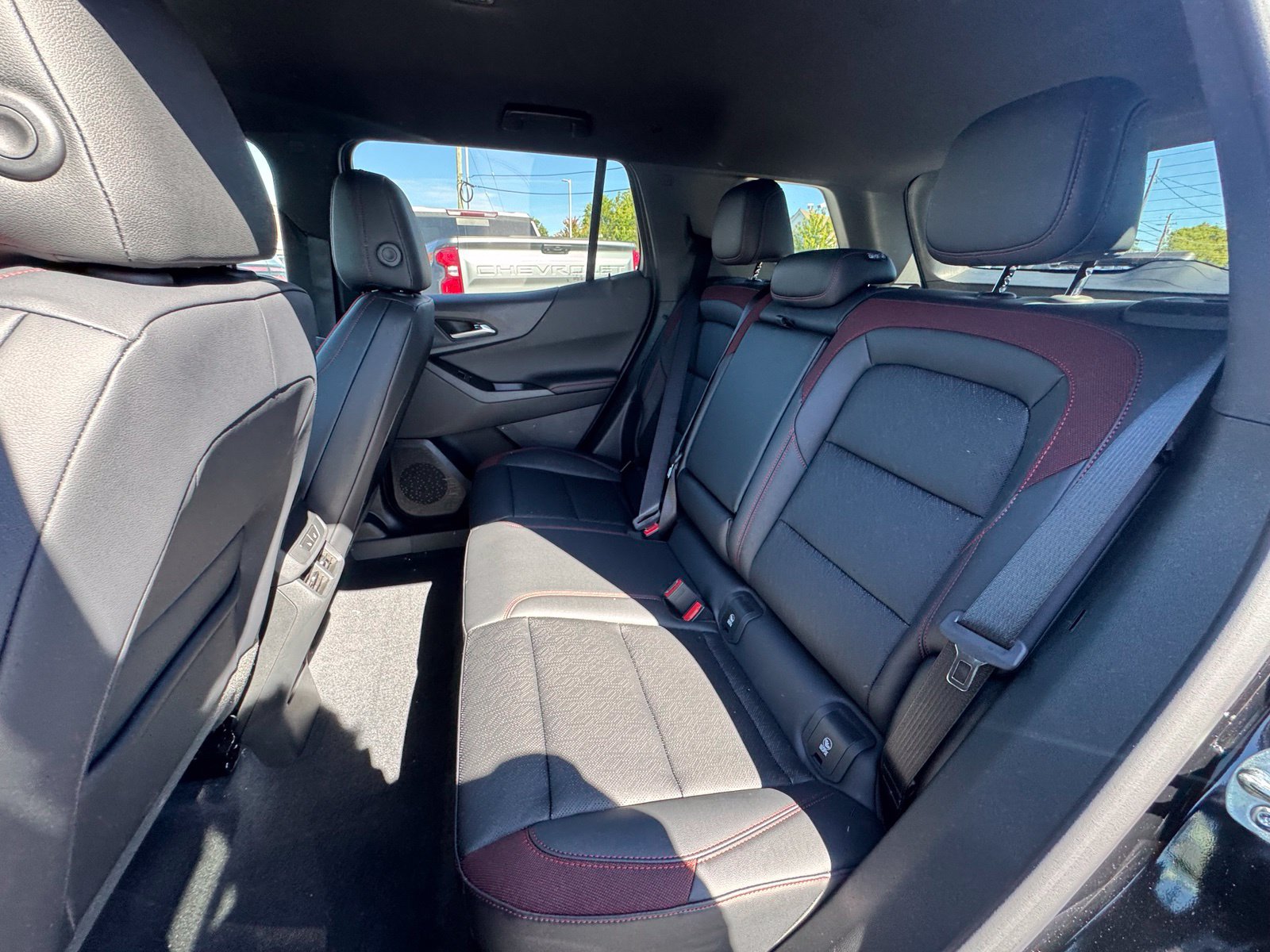 New 2027 Chevrolet Equinox RS w/ Convenience Package III AWD/4WD image 25