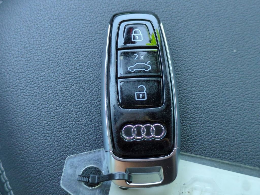 Used 2023 Audi Q8 Premium Plus image 23