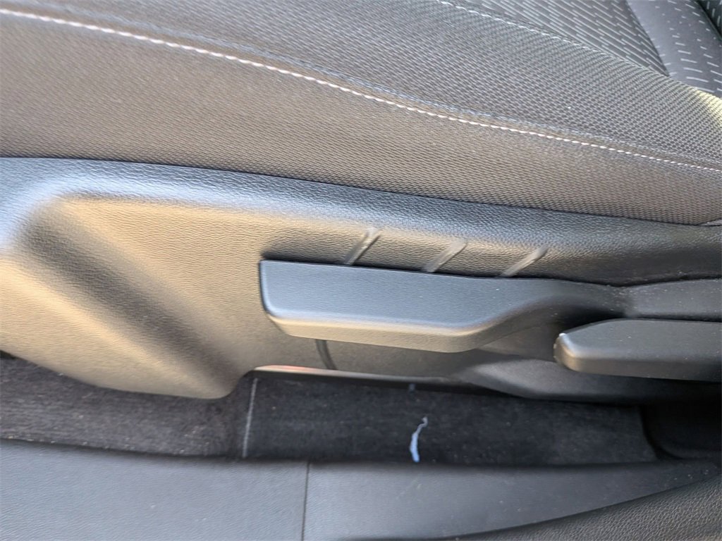 Used 2025 Chevrolet Equinox LT image 14