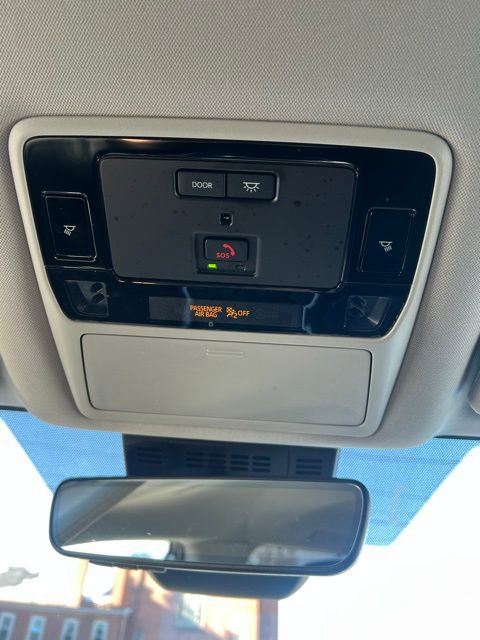 Used 2025 Toyota Grand Highlander XLE image 38