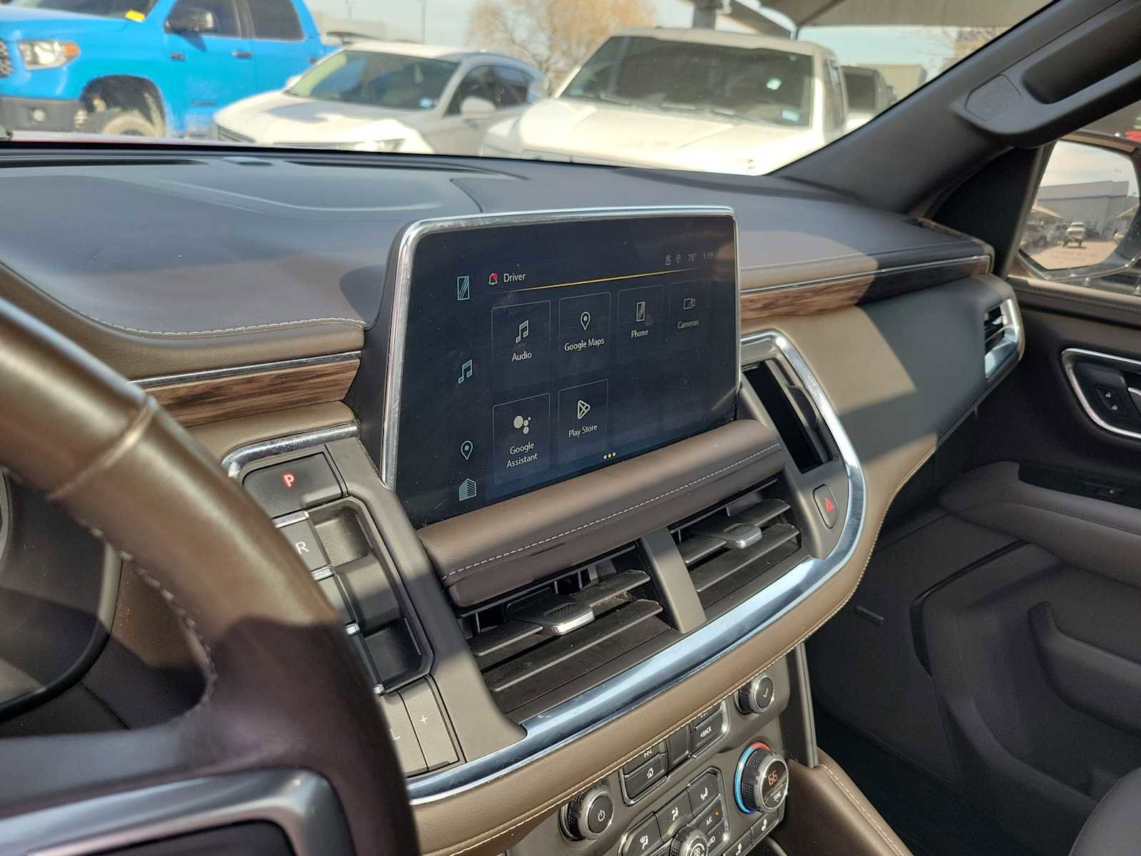 Used 2022 Chevrolet Tahoe Z71 w/ Luxury Package image 20