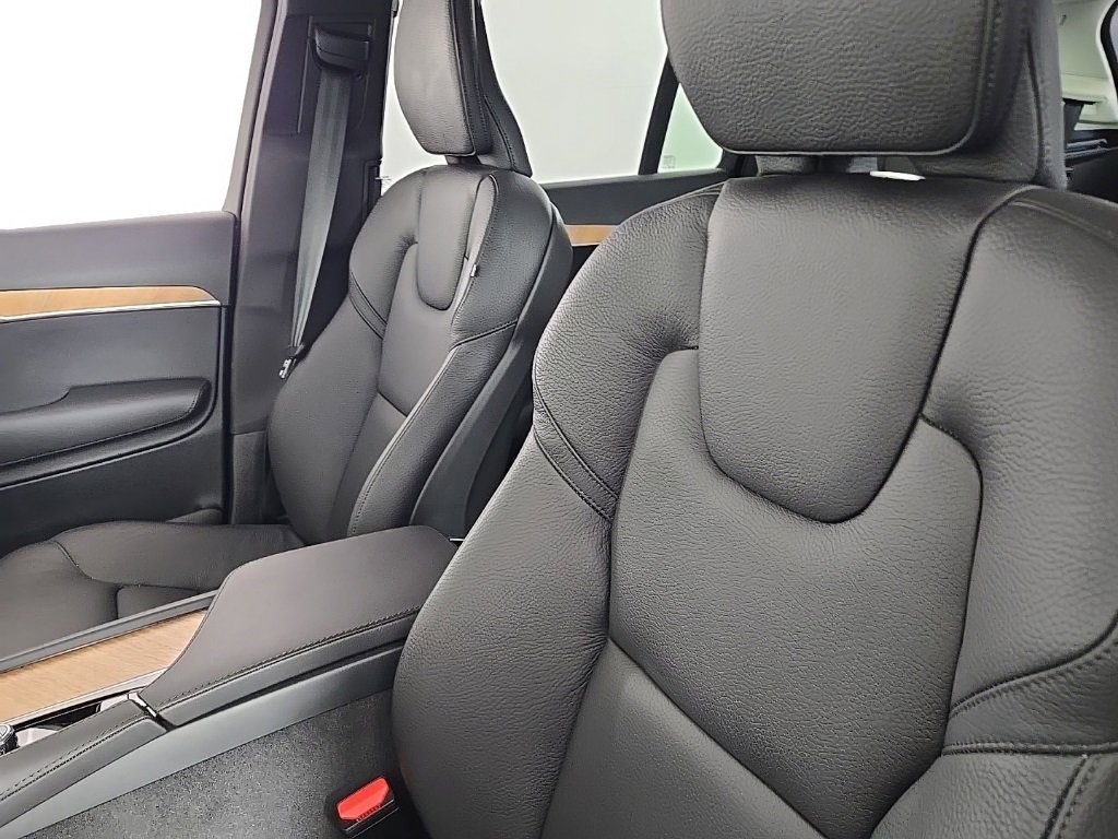 Certified 2024 Volvo XC90 B6 Plus w/ Protection Package image 19