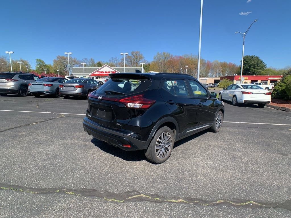 Used 2024 Nissan Kicks SR FWD video 3