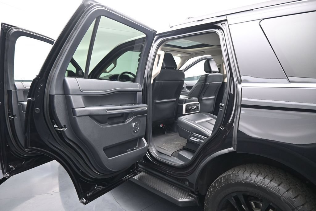 Certified 2024 Ford Expedition XLT AWD/4WD image 20