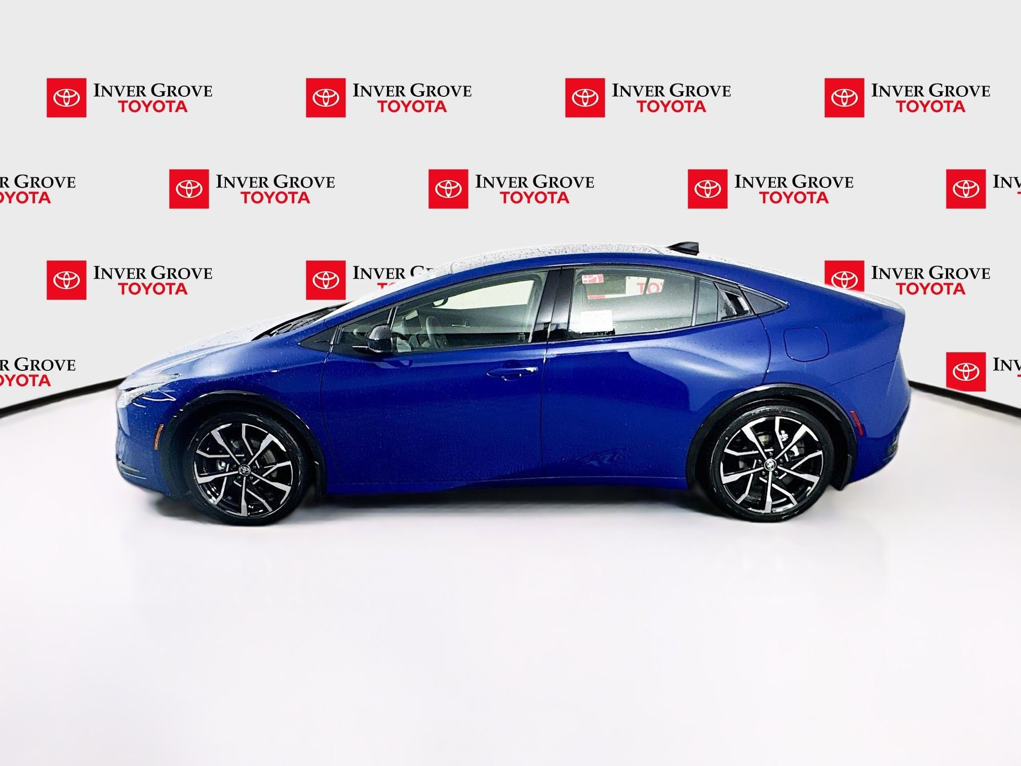 New 2026 Toyota Prius Plug-In Hybrid FWD image 8