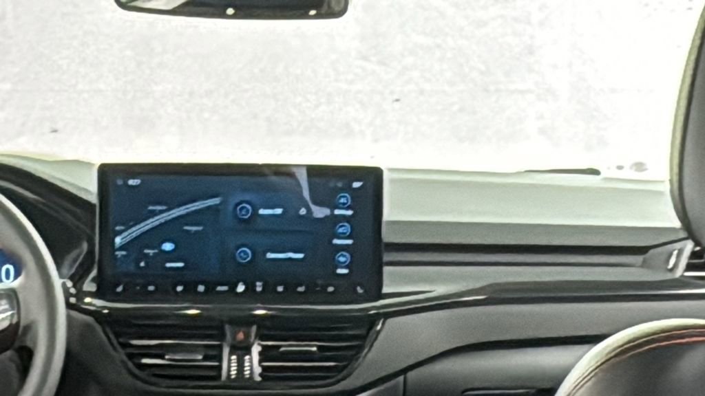 Used 2024 Ford Escape ST-Line Elite w/ Premium Technology Package image 17