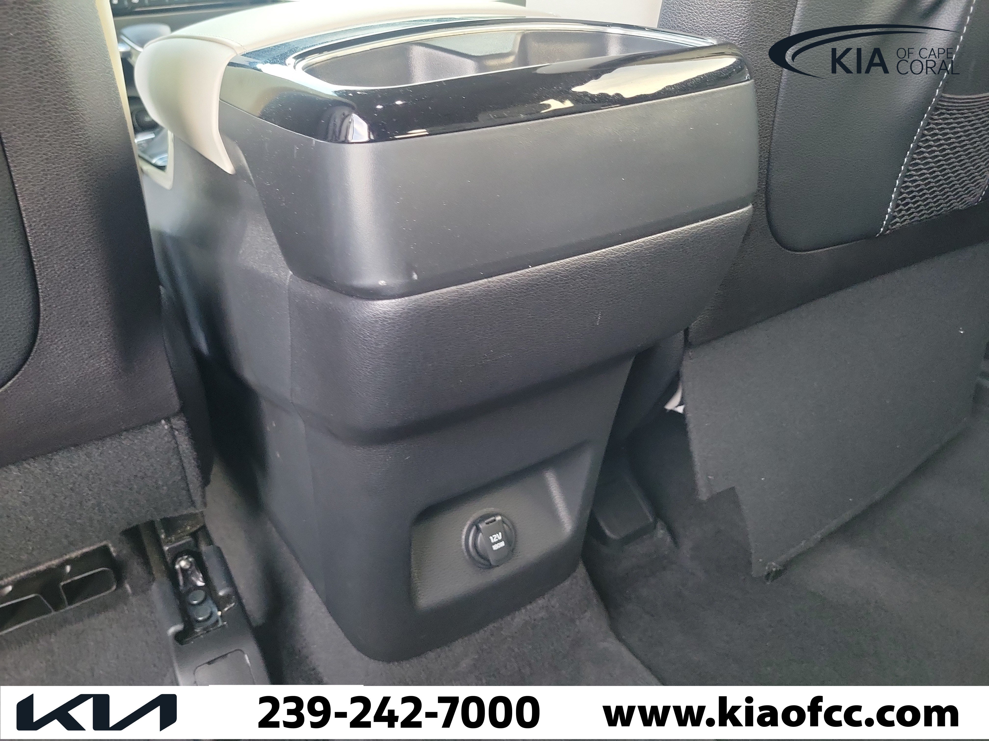 Certified 2025 Kia Telluride S FWD image 17