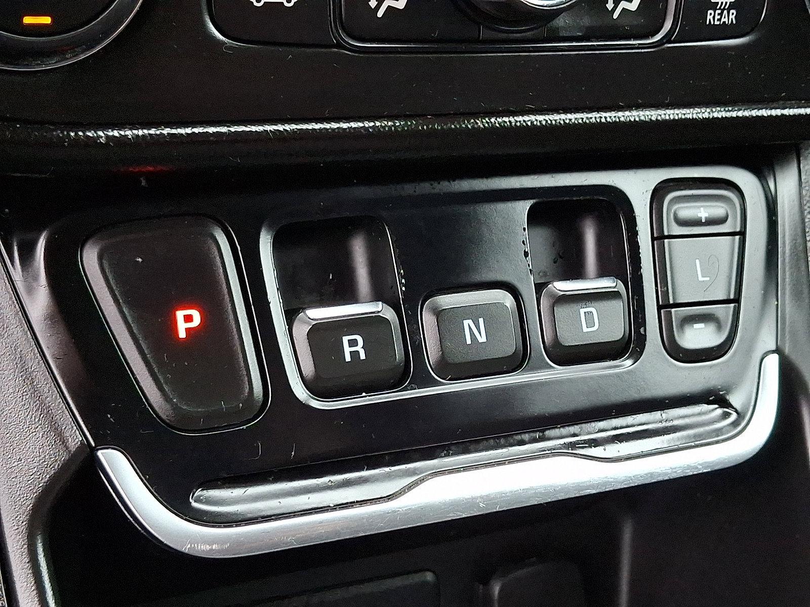 Used 2018 GMC Terrain SLE w/ Driver Convenience Package image 15