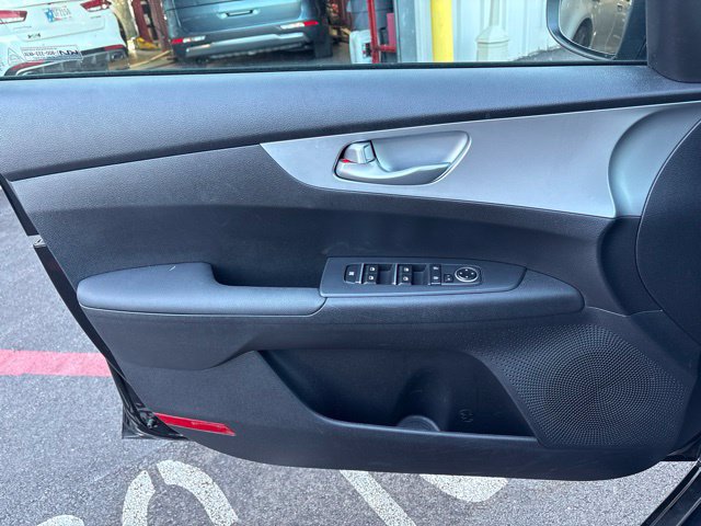 Certified 2023 Kia Forte LXS w/ LXS Technology Package FWD image 23