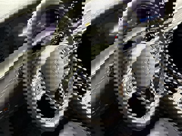 New 2025 Volkswagen Tiguan SE image 19