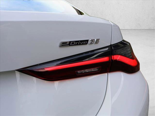 Used 2023 BMW i4 eDrive35 image 7